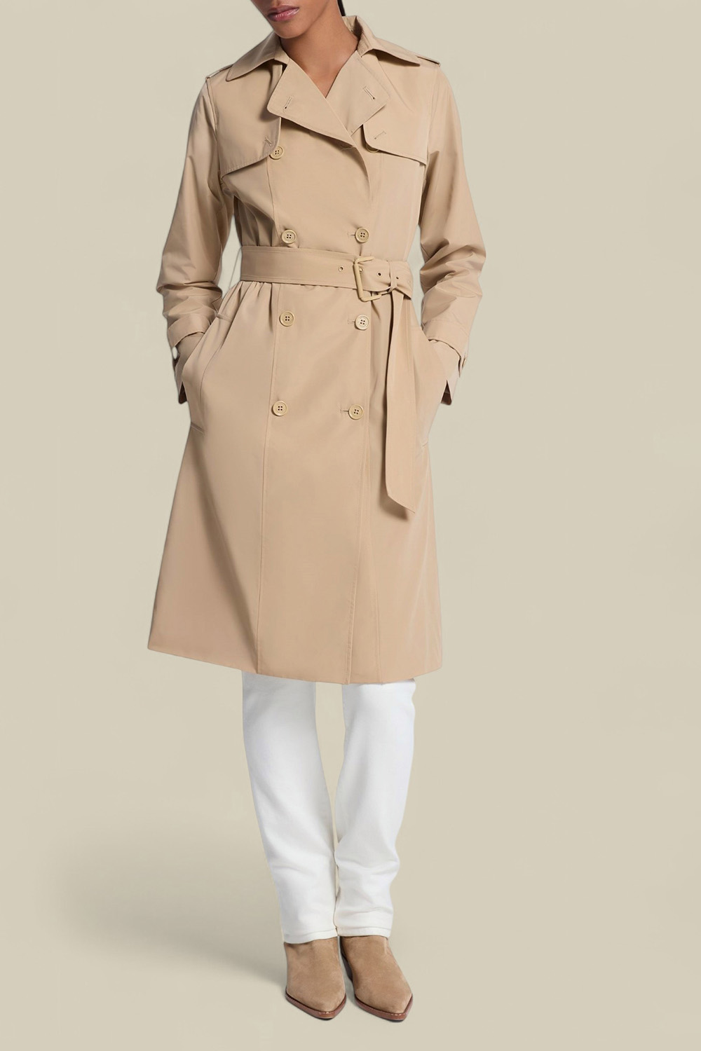 תמונת כל הלוק של מעיל טרנץ'